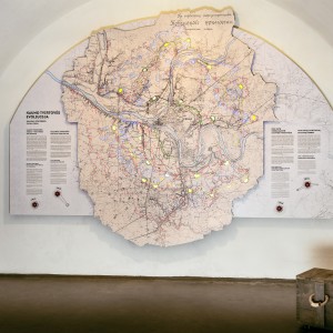Kauno tvirtovės žemėlapis, vaizduojantis gynybinių įtvirtinimų išsidėstymą.